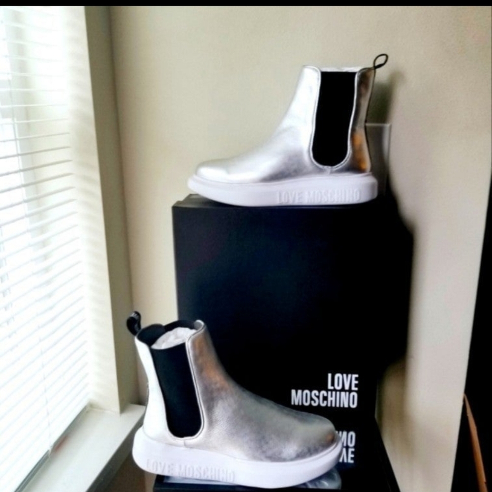 LOVE MOSCHINO women's boots